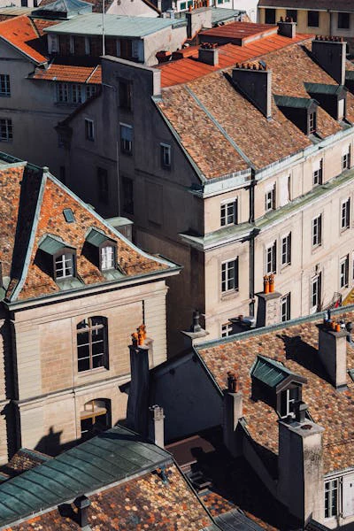 Toits anciens et modernes de Novy-Chevrières